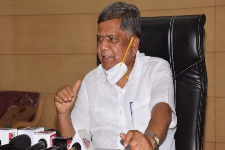 Former Chief Minister of Karnataka, Jagadish Shettar, has been denied a ticket for the upcoming assembly elections. Shettar, who served as the 21st Chief Minister of the state from 2012-2013, was a prominent leader in the Bharatiya Janata Party (BJP) and was widely expected to contest the polls from his constituency in Hubli.